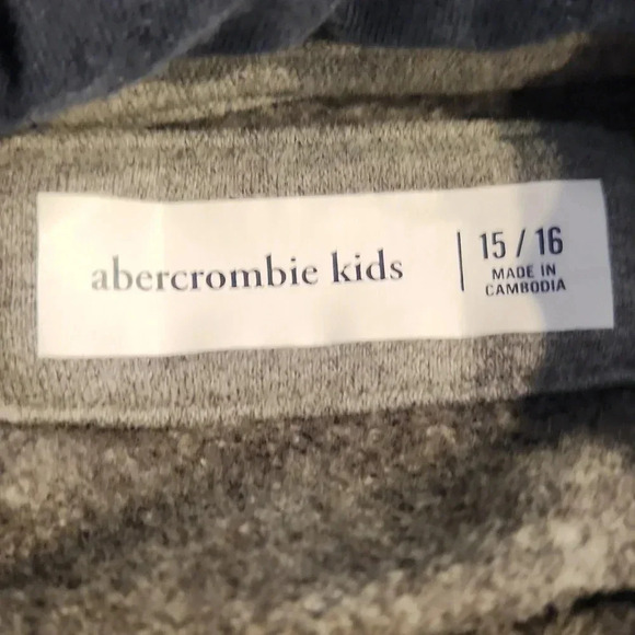 Abercrombie Hooded Sweatshirt. Size 15/16. - Picture 4 of 5